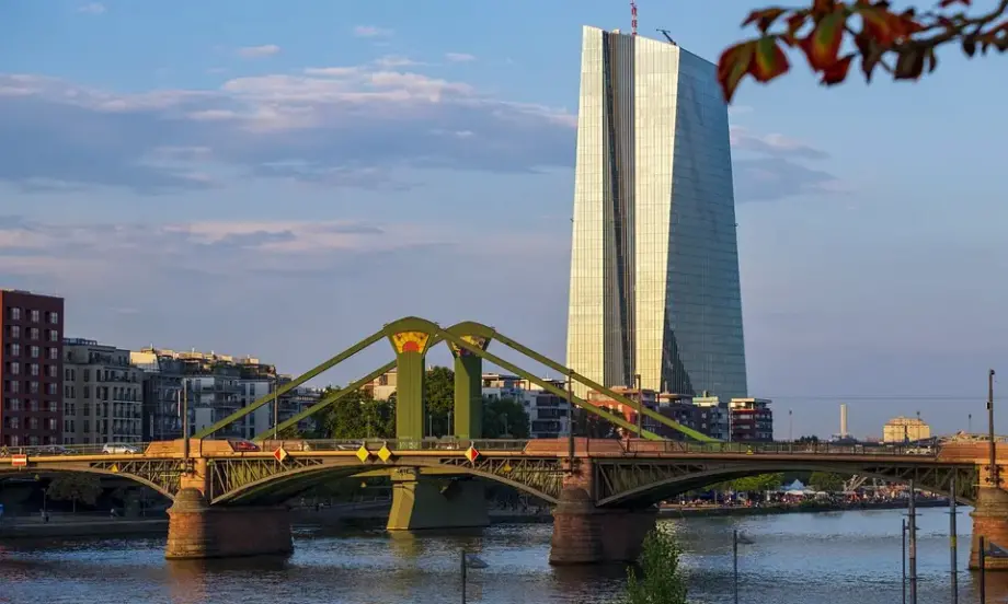 Германската централна банка очаква ново свиване на икономиката - Tribune.bg