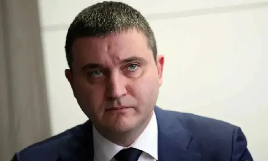 Владислав Горанов: Следващите няколко години ни чака теглене на дългове - Tribune.bg