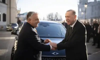 Ердоган подари електромобил на Орбан, а в замяна получи кон (СНИМКИ+ВИДЕО)