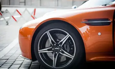 Aston Martin ще получи помощ за производство на свои електромобили от американската Lucid
