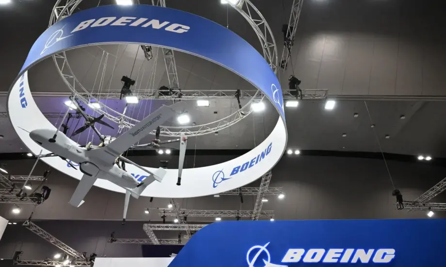 Стачкуващите работници и Boeing отново ще преговарят - Tribune.bg