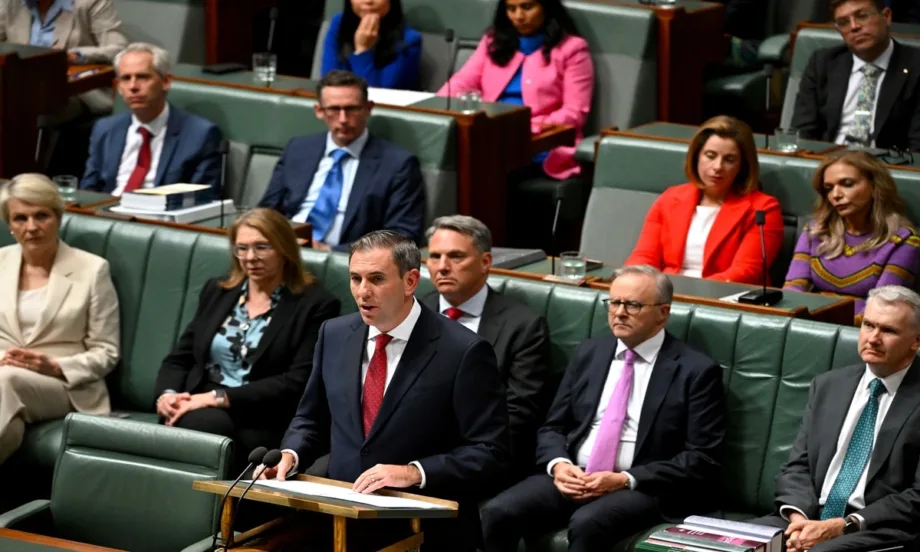 Притеснени от митата на САЩ: Австралия готви бюджет със стимули за зеленото си производство - Tribune.bg