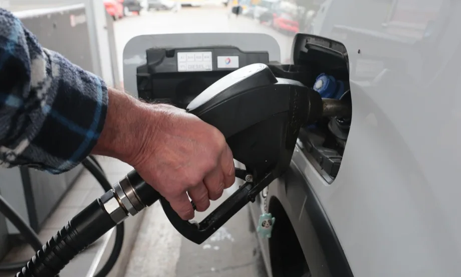 Цените на горивата в Гърция тръгнаха нагоре - Tribune.bg