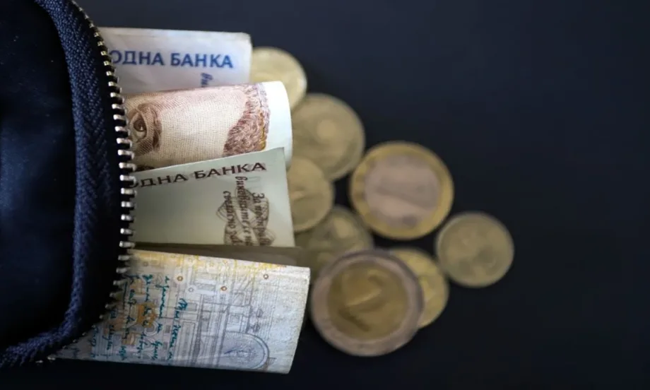 По график: Пенсиите ще се изплащат от днес до 20 август - Tribune.bg