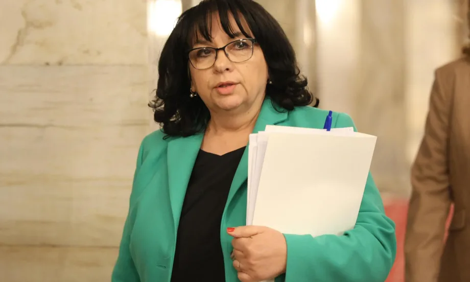 Петкова изиска спешно от разпоредителите с бюджет точна оценка на дефицита за 2024 г. на начислена основа (ОБНОВЕНА) - Tribune.bg