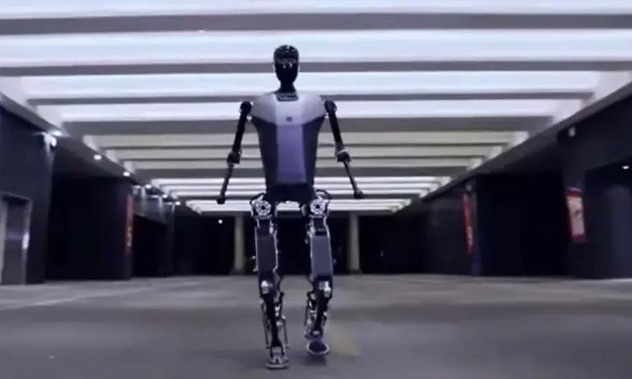 В Китай представиха първия напълно електрически робот, който може да тича (ВИДЕО) - Tribune.bg