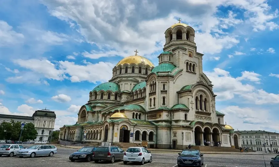 В София пуснаха туристически двуетажни автобуси за панорамни обиколки на града - Tribune.bg