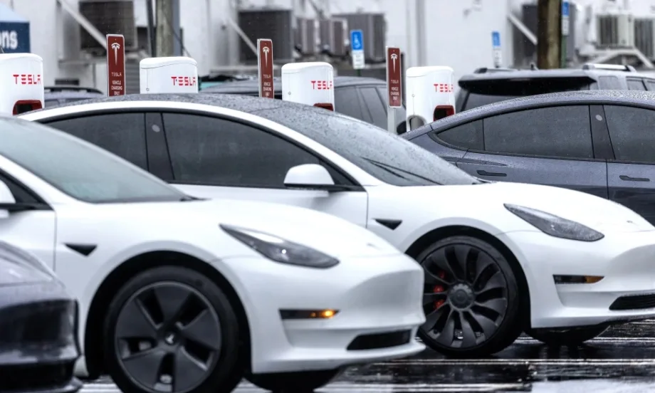 Tesla пусна функциите за самоуправление на електромобилите си в Китай - Tribune.bg