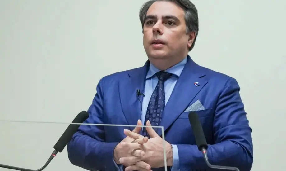 Асен Василев представи Бюджет 2024: Отново на дефицит с приходи в размер на 77,6 млрд. лева и разходи за 83,8 млрд. лева - Tribune.bg