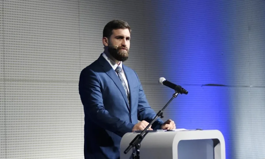 Андрей Новаков: Еврото е застрахователната полица на България за по-богата държава (ВИДЕО) - Tribune.bg