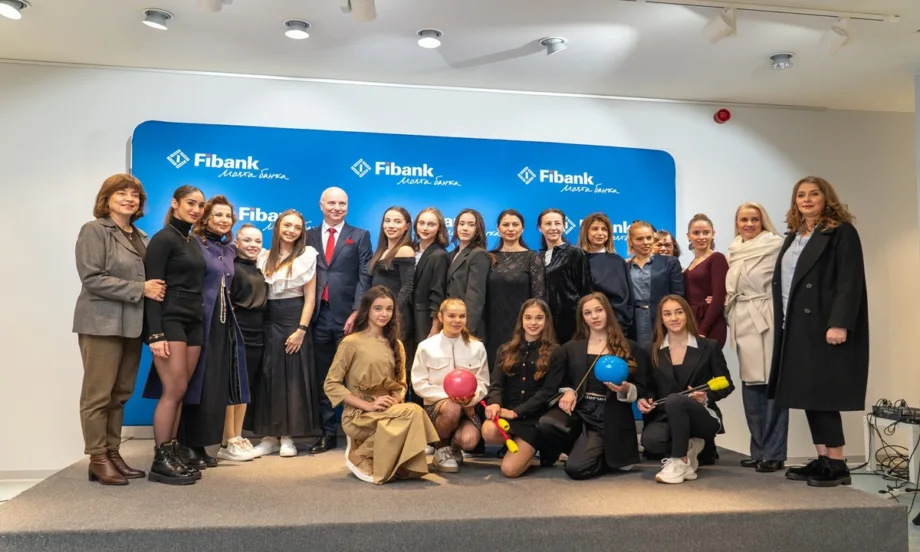 Fibank представи традиционния си благотворителен календар в подкрепа на художествената гимнастика - Tribune.bg