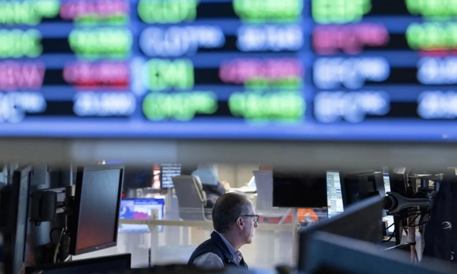 Уолстрийт откри търговията с ръст на основните индекси - Tribune.bg