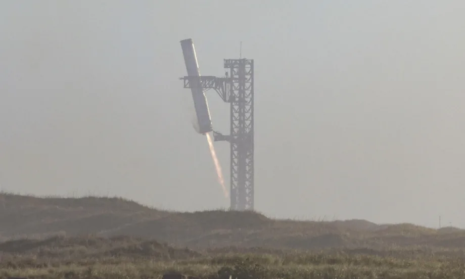 Тестови полет: Мегаракетата Starship претърпя авария в Космоса (СНИМКИ) - Tribune.bg