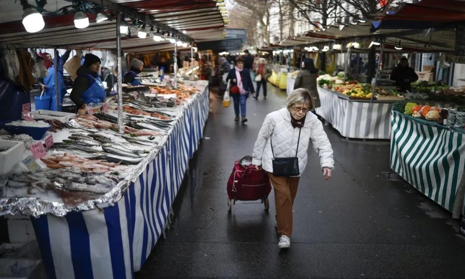 Годишната инфлация в еврозоната се забави до целевото ниво от 2%