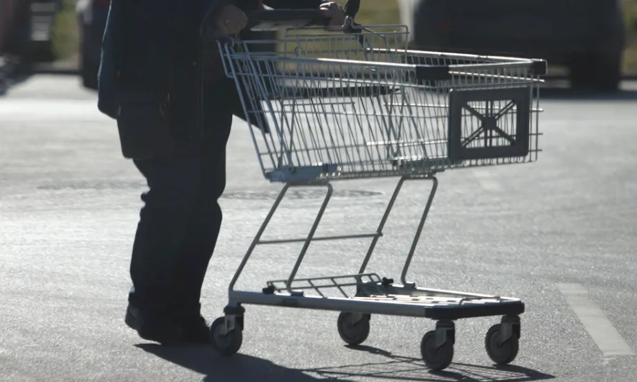 КЗК с внезапни проверки в офиси на търговски вериги, производители на храни и сдружения - Tribune.bg