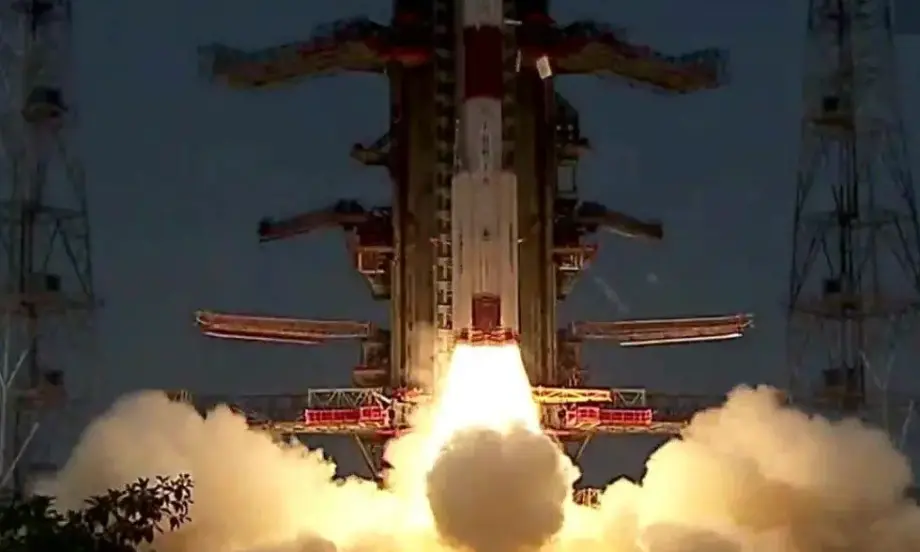 Индия изстреля ракета към Слънцето - Aditya L1 ще го изследва от разстояние (ВИДЕО) - Tribune.bg