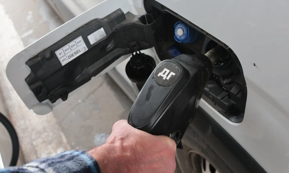 Горивата у нас продължават да поскъпват: Ръстът при дизела е най-значителен - Tribune.bg