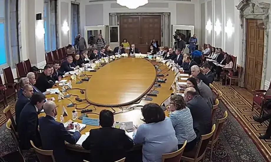 На второ четене: Бюджетната комисия в НС реши 9% ДДС за заведенията остава и през 2024 г. - Tribune.bg