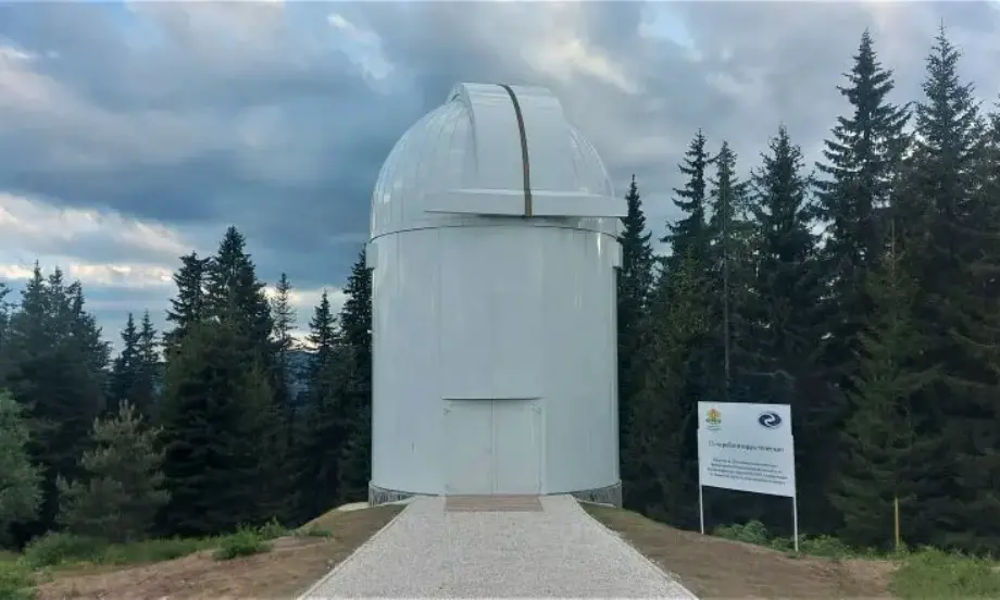Нов роботизиран телескоп поглежда към Космоса от НАО Рожен (СНИМКИ) - Tribune.bg