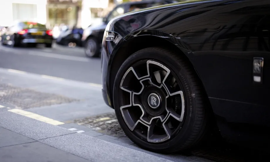 В Русия не се отказват от лукса: Продажбите на скъпи коли там растат - Tribune.bg