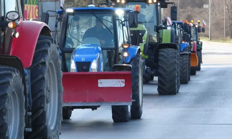 В очакване на срещата в МС: Земеделските протести и блокадите в страната продължават (ОБНОВЕНА) - Tribune.bg