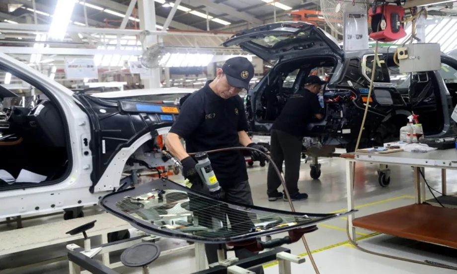 Слаби продажби в Китай: BMW и Mercedes отчетоха по-ниски от очакваните резултати за третото тримесечие - Tribune.bg