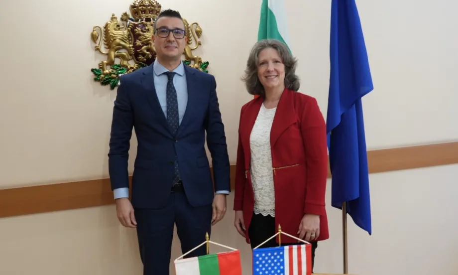 Задълбочаване на икономическото партньорство обсъдиха министър Дилов и временно управляващата посолството на САЩ у нас Сюзън Фалатко - Tribune.bg