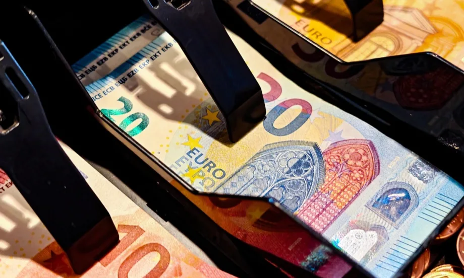 ЕЦБ: Еврото е оказало ограничен и еднократен ефект върху цените в България - Tribune.bg