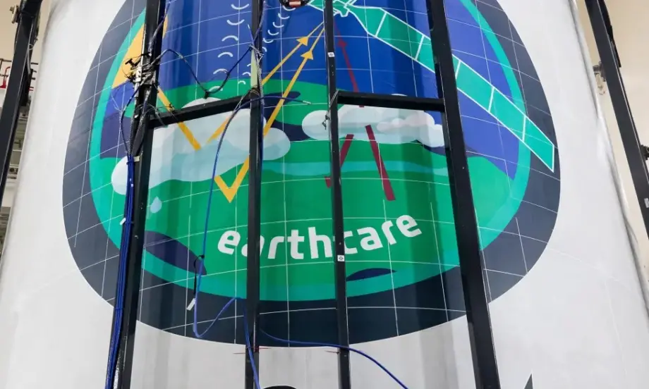 Сателитът EarthCARE беше изстрелян успешно от Калифорния (ВИДЕО) - Tribune.bg