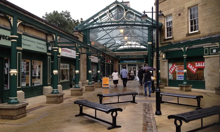 Великобритания отчита ръст в продажбите на дребно за третото тримесечие - Tribune.bg