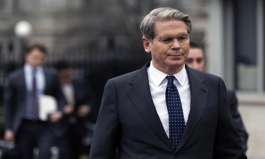 Вашингтон обмисля вдигане на санкциите върху допълнителни количества руски петрол - Tribune.bg