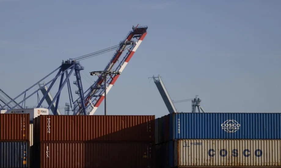 Cosco възобновява резервациите за доставки до страни от Персийския залив - Tribune.bg