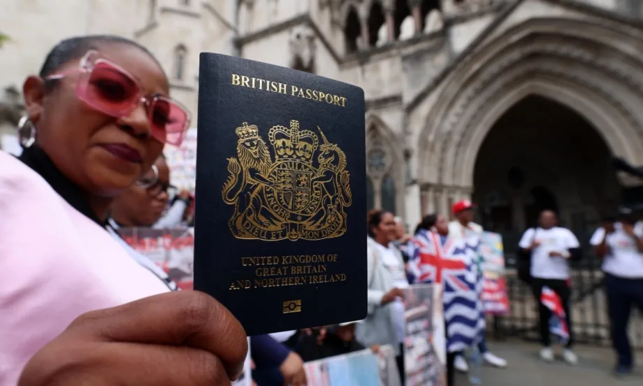 Британците може да се наложи да плащат над 100 паунда за издаването на паспорт - Tribune.bg