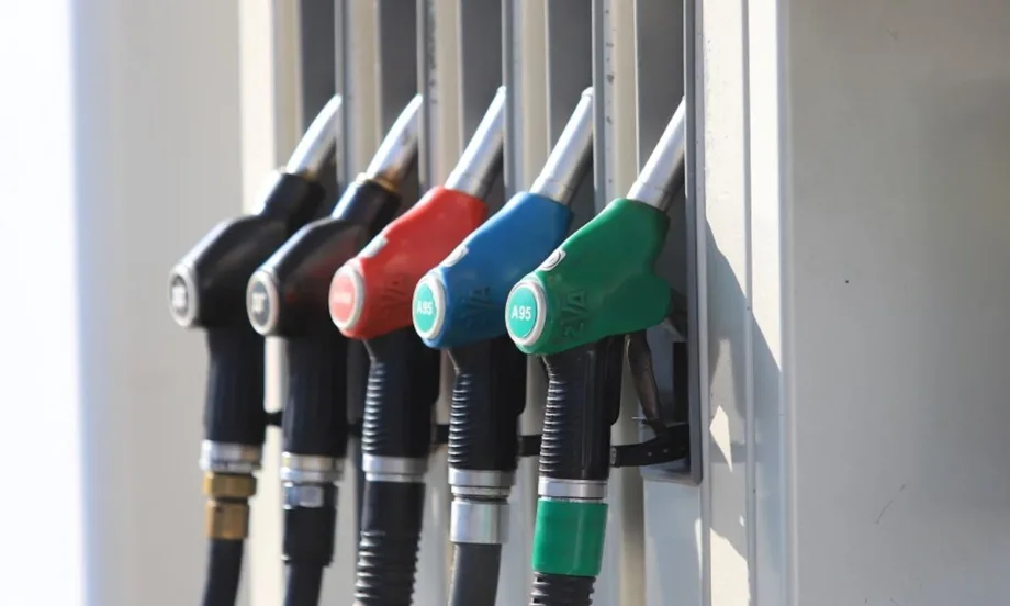 Мерки срещу ръста на цените: Ирландия намалява акцизите върху горивата - Tribune.bg