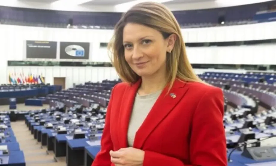 Цветелина Пенкова: ЕС готви мерки срещу инфлацията, насърчаващи инвестициите в местни производства - Tribune.bg