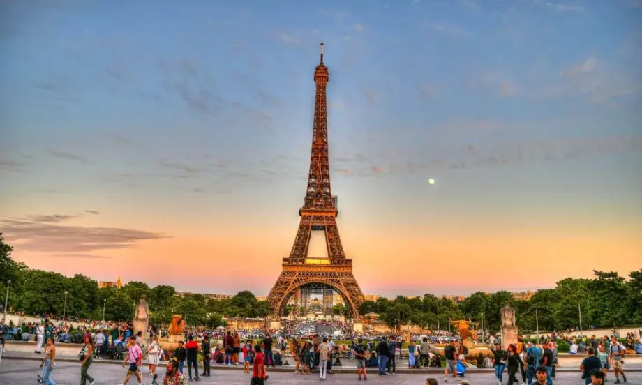 Във Франция очакват приходите от туризъм да нараснат до 67 млрд. евро през 2023 г. - Tribune.bg