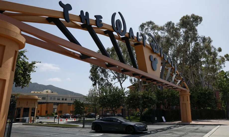 Disney даде лиценз за ползване на 200 от героите си за създаване на кратки ИИ видеа в палтформа на OpenAI - Tribune.bg