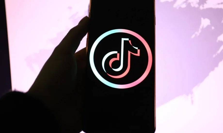 Британският парламент блокира TikTok - Tribune.bg