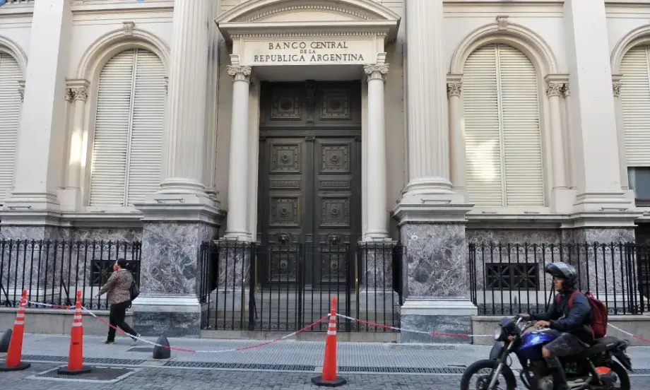 Трето понижение: Аржентинската централна банка свали ОЛП на 50% - Tribune.bg