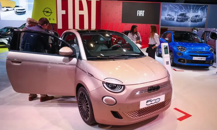 Мижав интерес: Временно спират производството на електрическия модел Fiat 500 - Tribune.bg