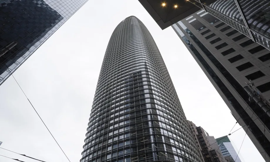 Големите корпорации в САЩ влизат в ожесточена надпревара за придобиване на медии - Tribune.bg