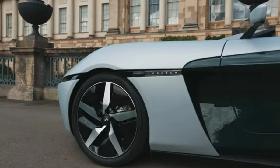 Британският стартъп Longbow представи своите първи два електрически автомобила - Tribune.bg