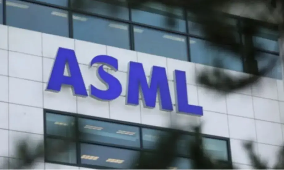Доставчикът на оборудване за производство на чипове ASML спира част от износа си за Китай - Tribune.bg