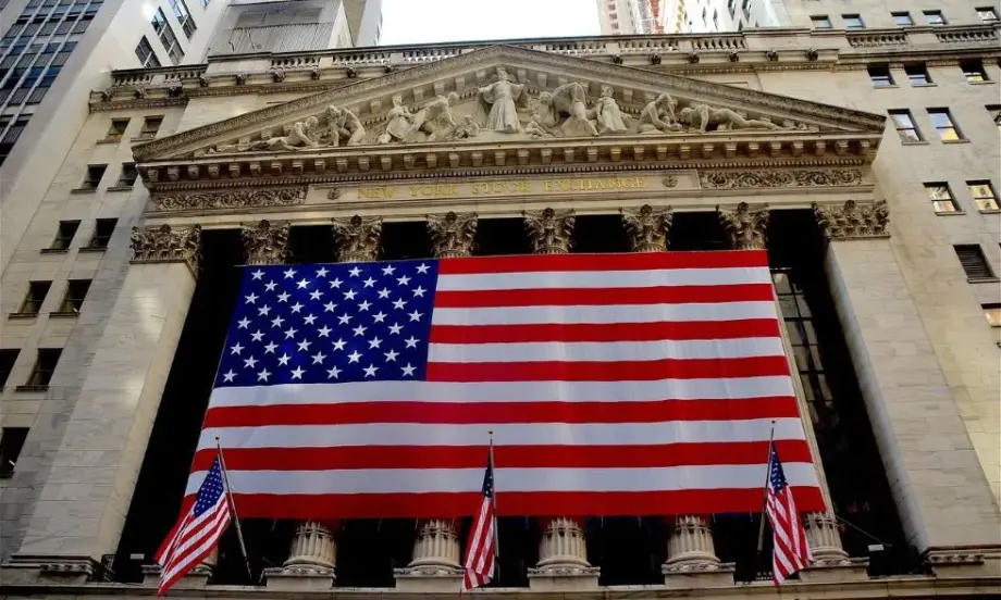 Уолстрийт отвори с ръст - S&P 500 достигна нов исторически връх - Tribune.bg