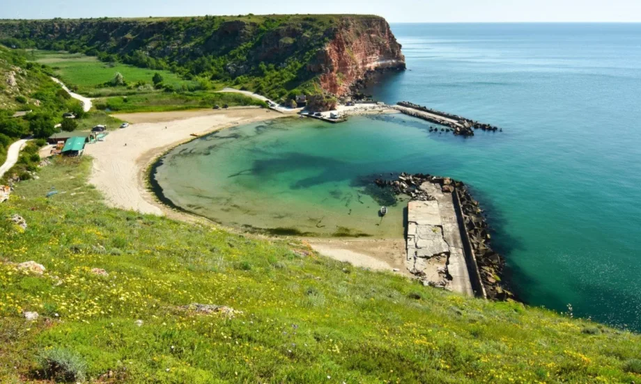 Министерството на туризма поема управлението на плаж Болата - Tribune.bg