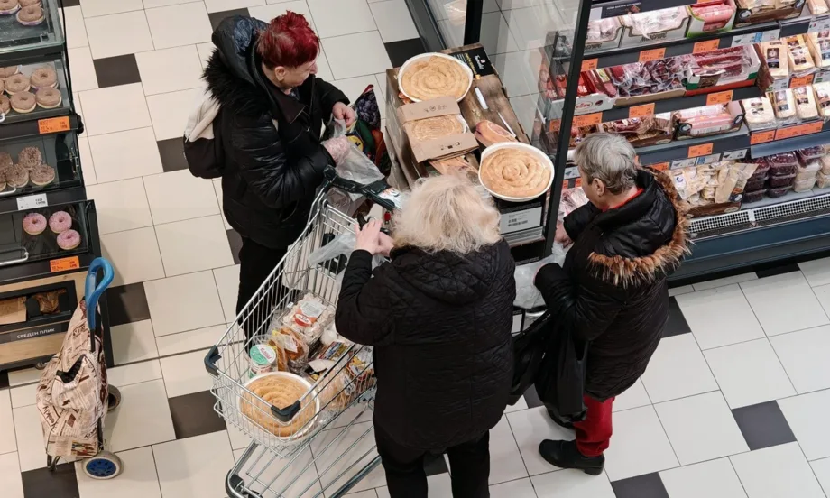 Проверки на КЗП и НАП за необосновано покачване на цените са планирани и в сферата на услугите - Tribune.bg