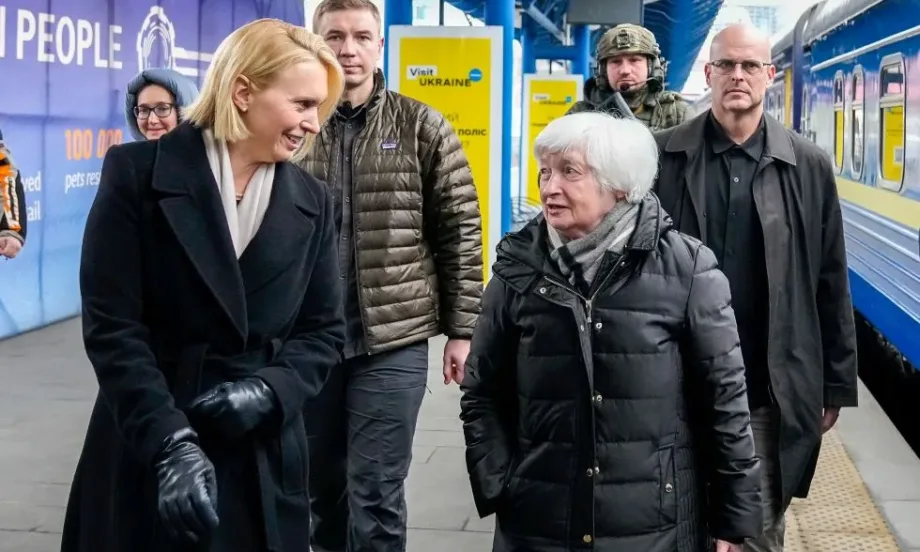 Американският финансов министър Джанет Йелън с изненадваща визита в Киев - Tribune.bg