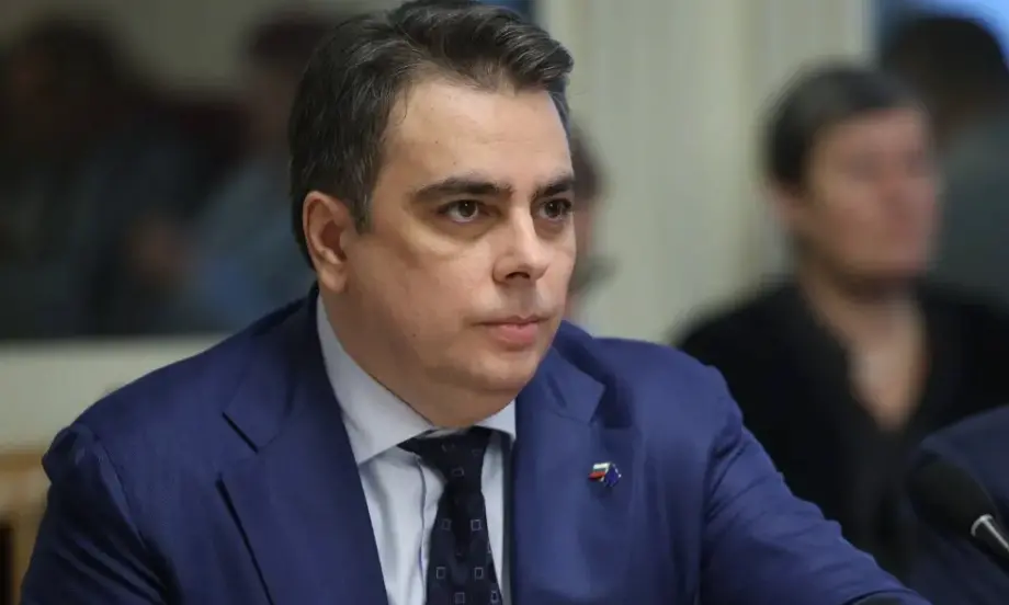 ГЕРБ ще подкрепи бюджет 2024г. Василев за настоящия: Ще имаме намаление на дефицита от 0,8 на 0,6% - Tribune.bg