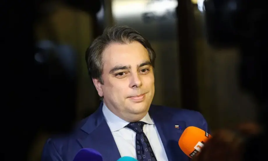 От мрежата: Асен прецаква държавата дали от неразбиране, дали от зла умисъл или нелепа комбинация от двете - Tribune.bg