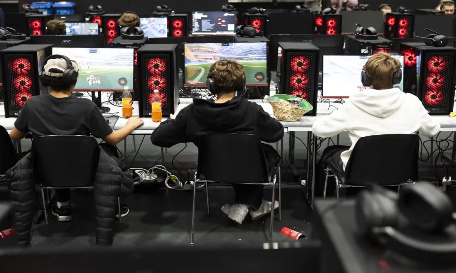 И Русия се включи към държавите забранили популярната платформа за игри Roblox - Tribune.bg